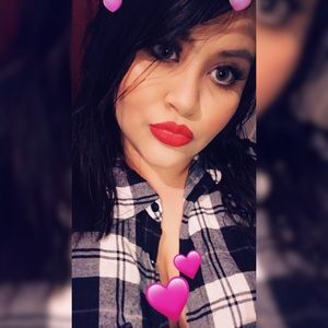 Meet your Posher, Linette